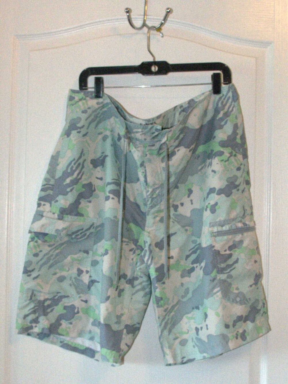 Simms Solarflex Men's Fishing or Board Shorts size 38